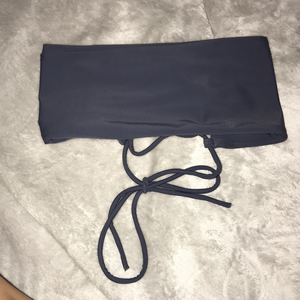 Strapless swim top